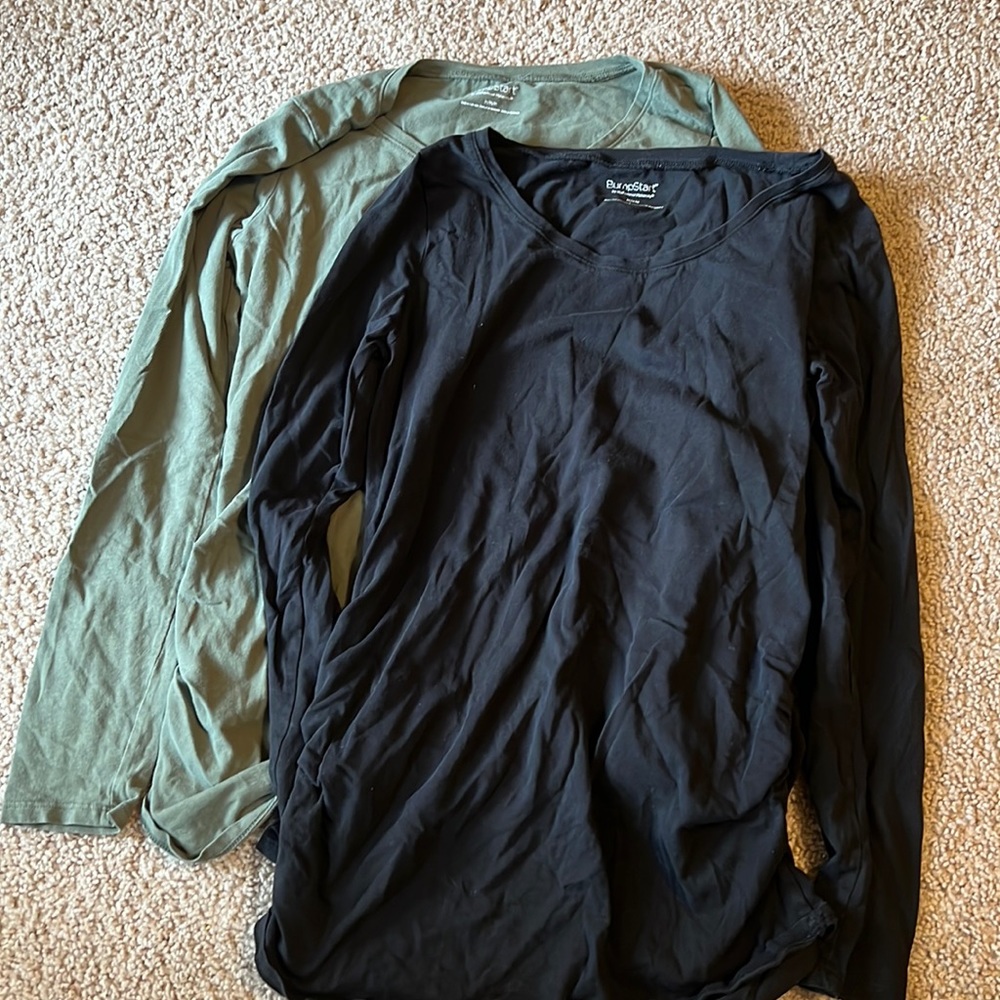 2 bump start long sleeve maternity tees size medium